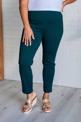 Hazel Blues® | Magic Ankle Crop Skinny Pants in Hunter Green