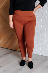 Hazel Blues® | Magic Ankle Crop Skinny Pants in Rust