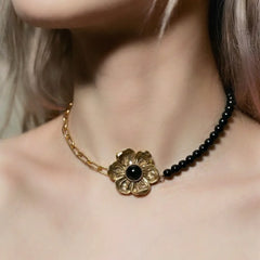 EQUINOX BLOOM CHOKER